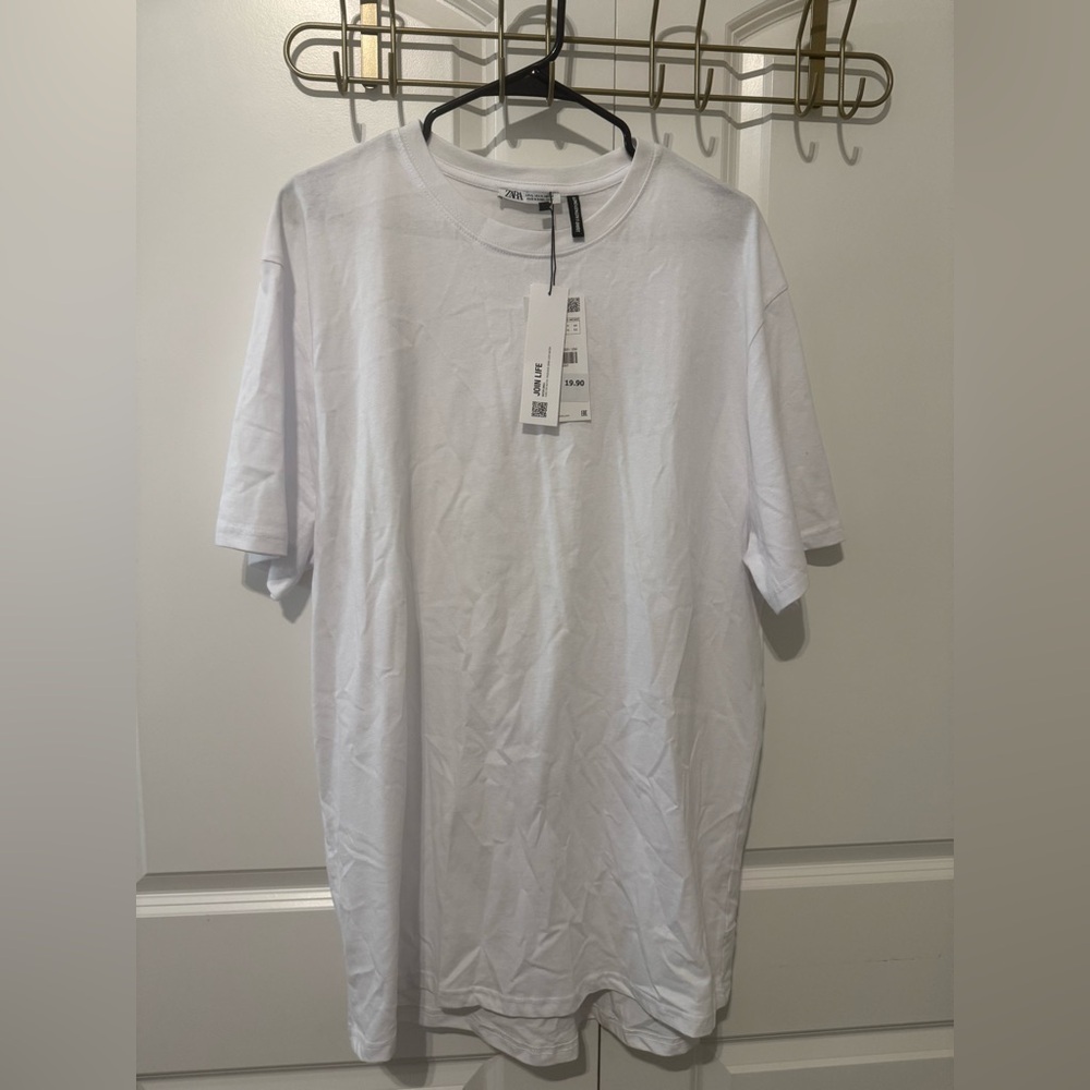 Zara Men’s White Long Length T-shirt